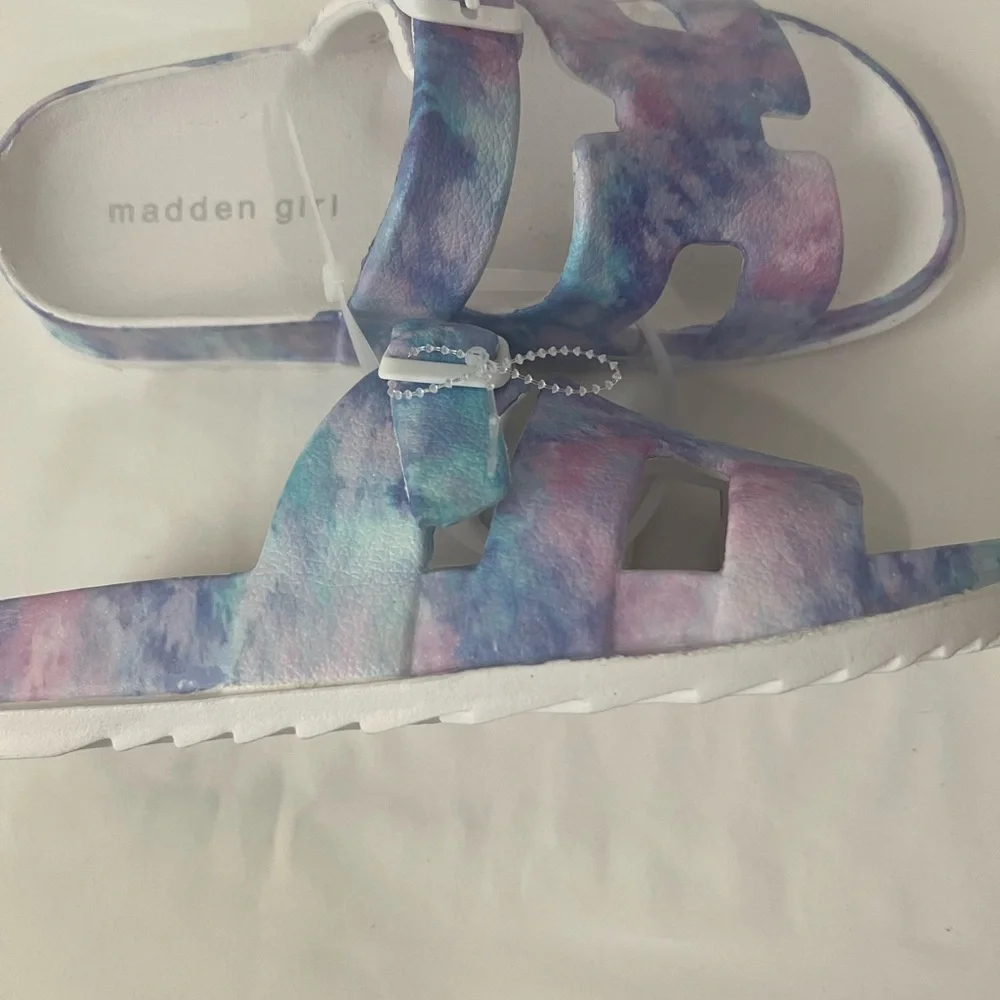 Madden Girl Pastel‎ Buckle Comfy Slides Sandals Brand New
